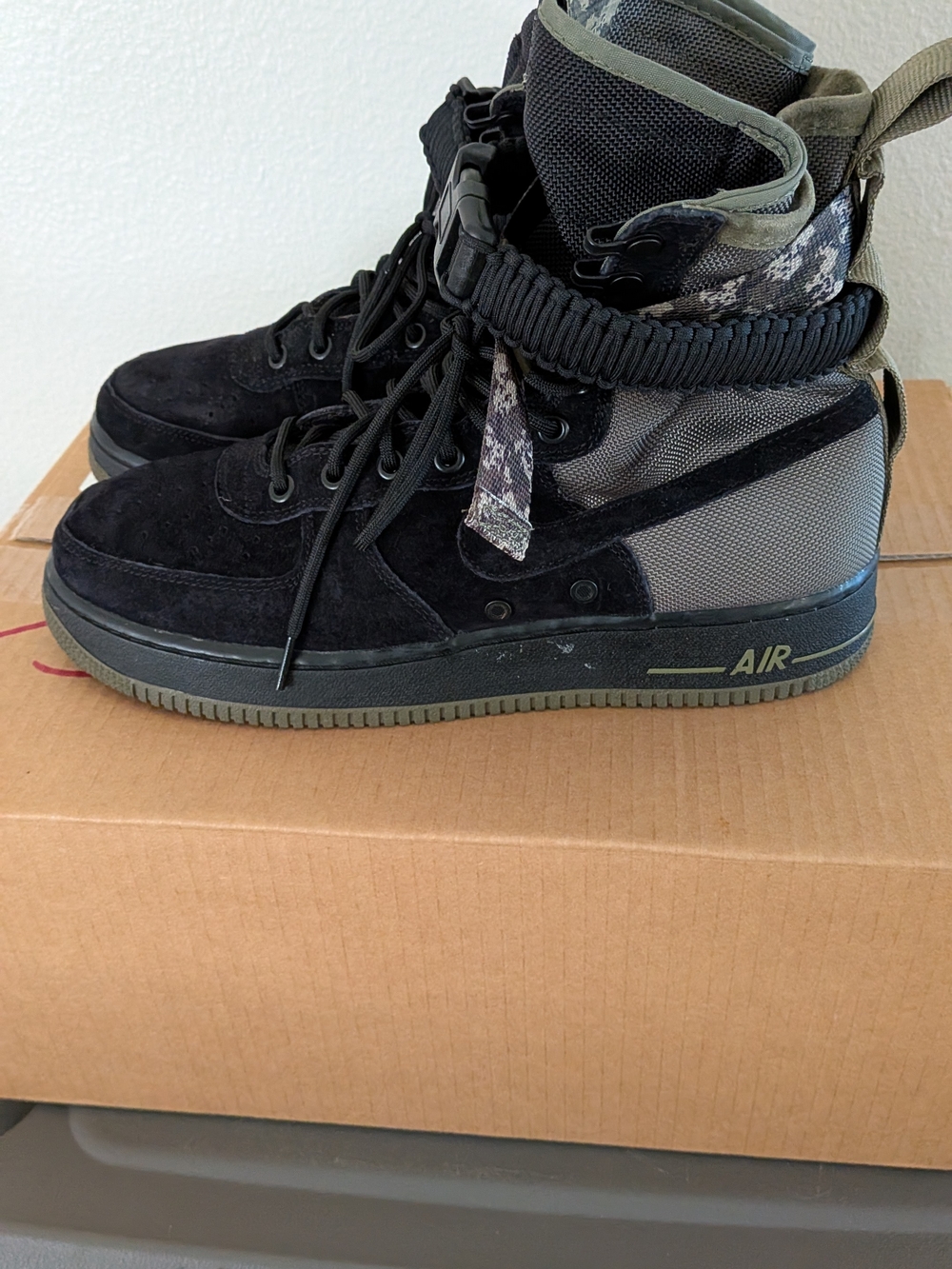 Nike SF Air Force 1 High-Top Boots in Black and Olive - Picture 3 of 9